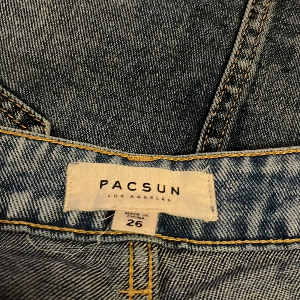 Two-toned denim button front mini skirt - Picture 4 of 5